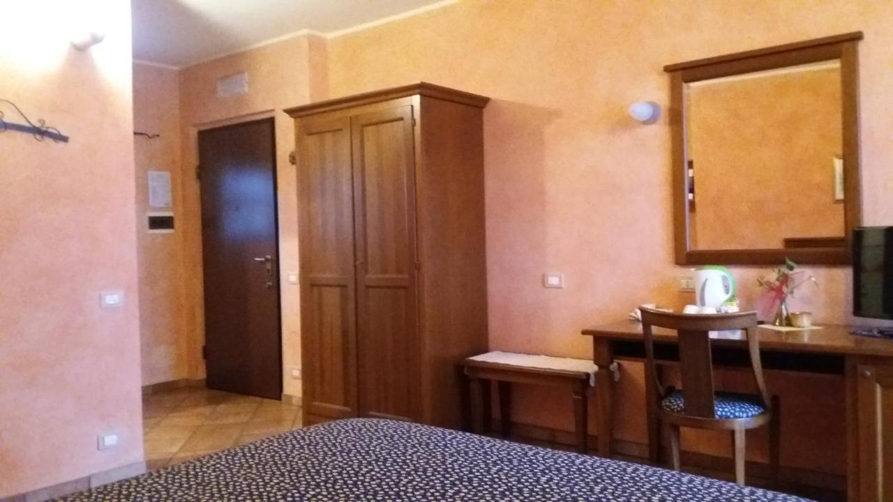 Solestelle Hotel Guarene Room photo